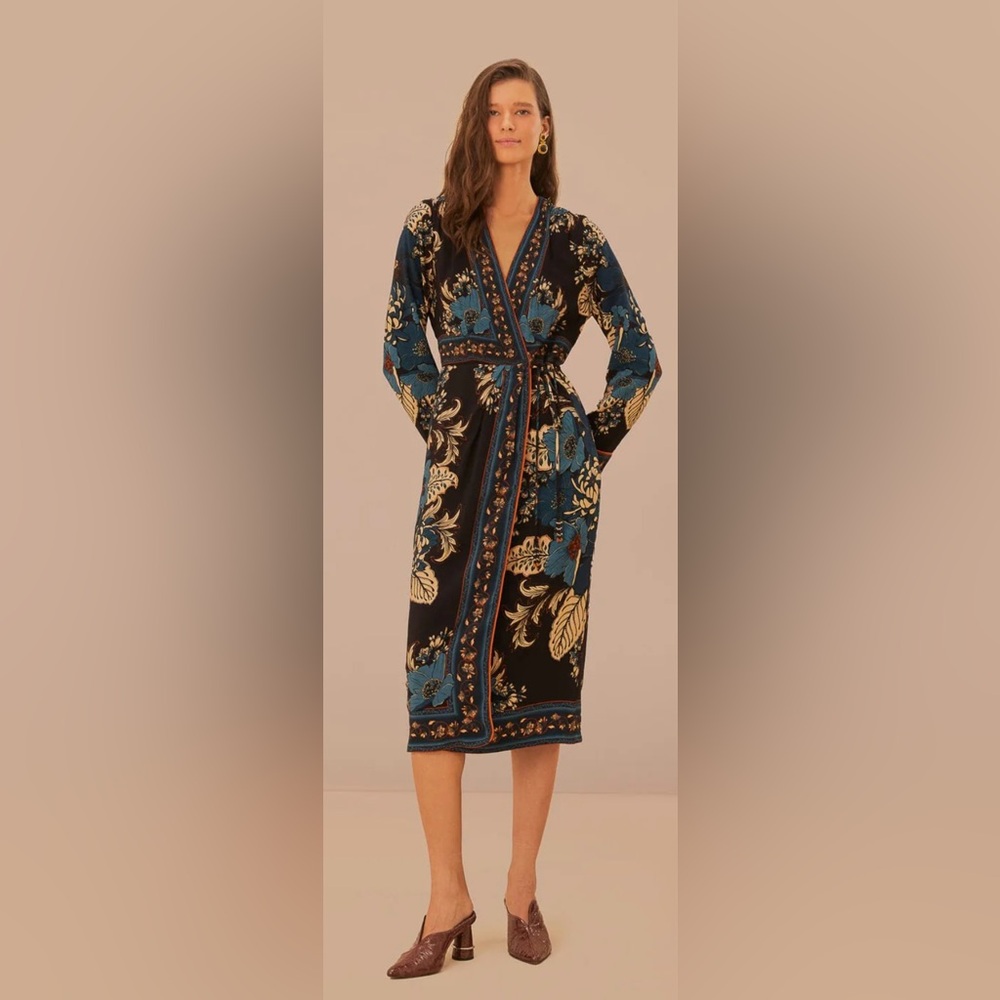 Elegant Blue and Black Bishop Sleeve Gown for Cocktail